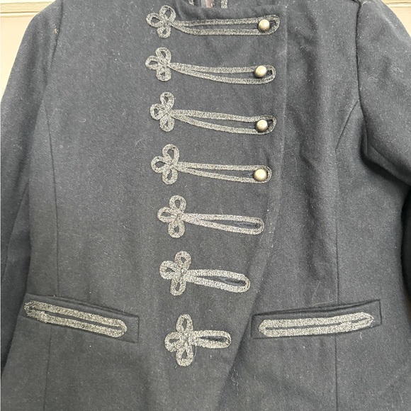 Woman’s fashionable blue bolero jacket double breasted look with buttons - Picture 2 of 5